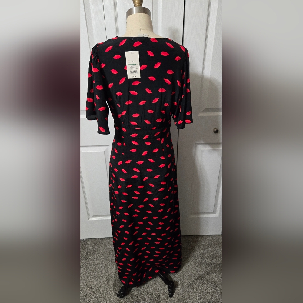 A New Day Black Maxi Dress W/ Lips ππ, Kiss Design Dress, Size 10, NWT - Picture 2 of 15
